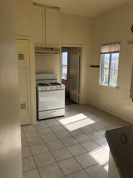 More Photos Of 817-823 Centennial St, Los Angeles Apartments For Sale