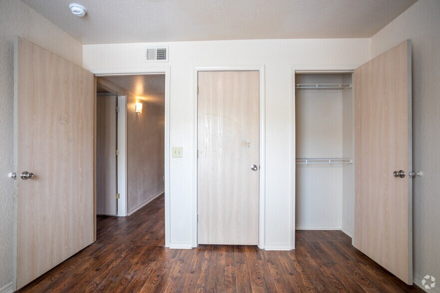 More Photos Of 1636 Raymond Rd, Jackson Apartments For Sale