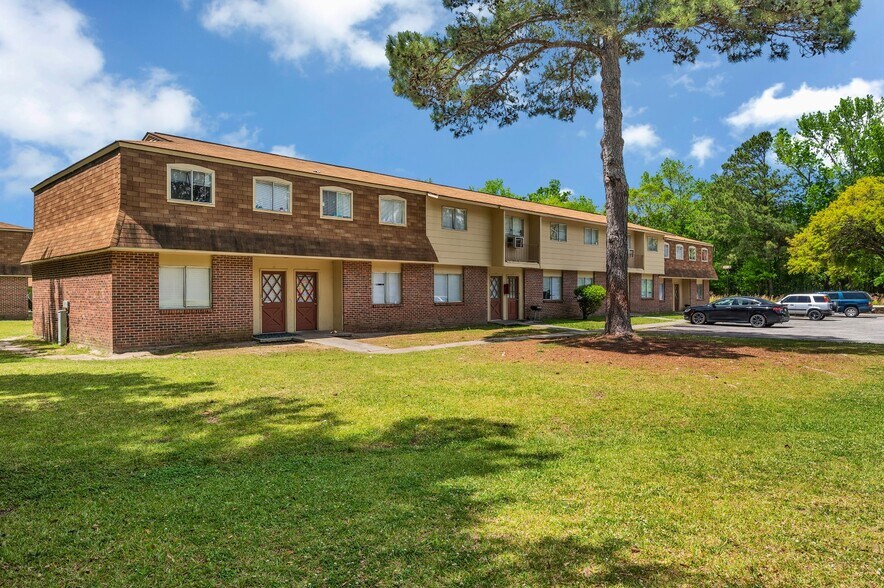 More Photos Of 901 Corona Dr, Orangeburg Apartments For Sale