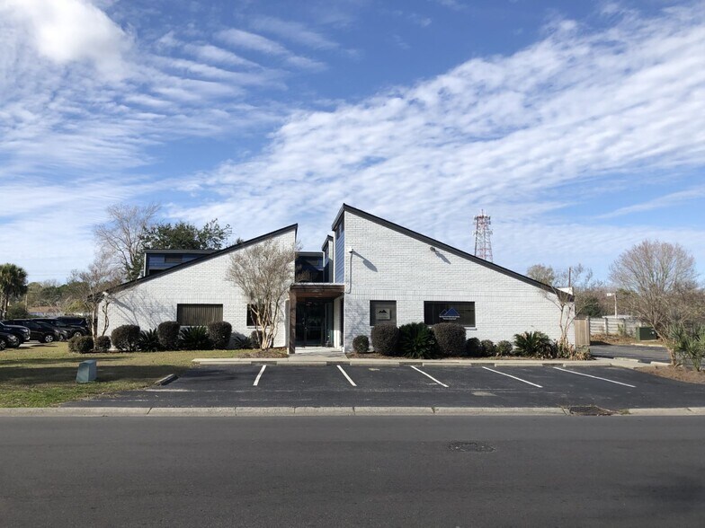 Primary Photo Of 8731 N Park Blvd, North Charleston Medical For Lease
