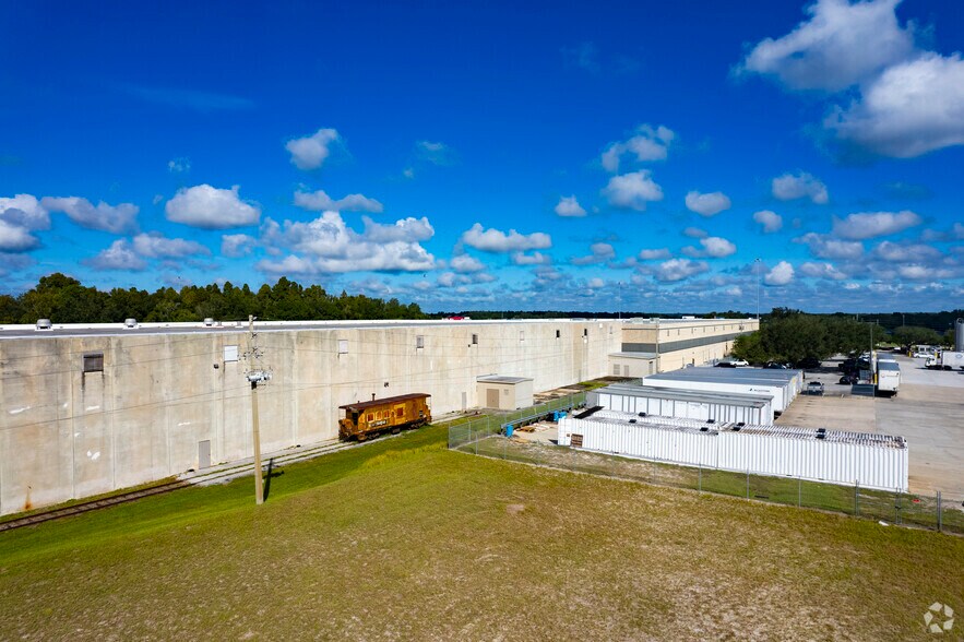 More Photos Of 5200-5225 Region Ct, Lakeland Distribution For Lease