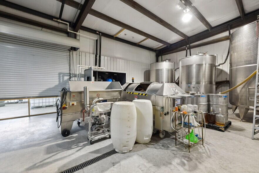 More Photos Of 2965 Tennessee 28, Jamestown Winery Vineyard For Sale