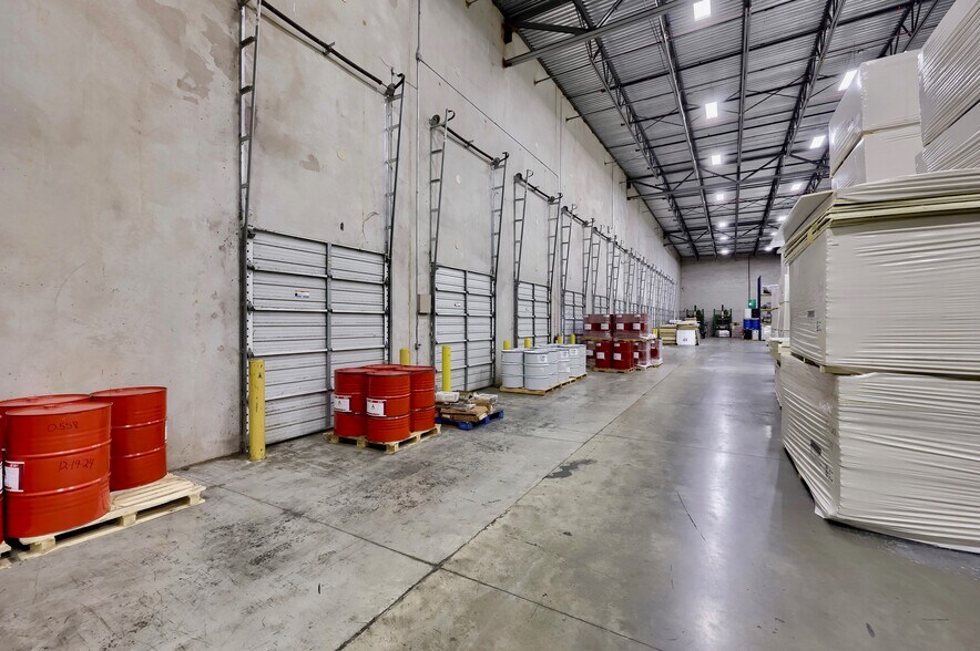 More Photos Of 22 Blackhawk Ln, Elizabethtown Distribution For Sale