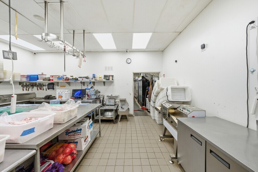 More Photos Of 17961 Sky Park Cir, Irvine Light Manufacturing For Lease