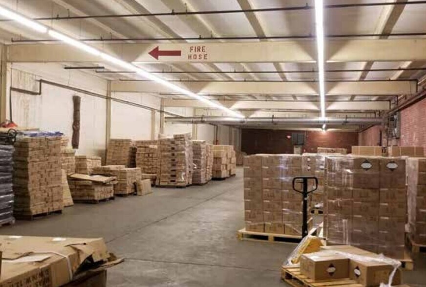 More Photos Of 201 E Armfield St, Saint Pauls Manufacturing For Lease