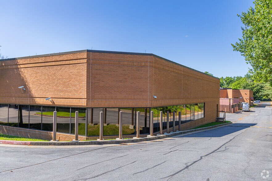 More Photos Of 9100 Guilford Rd, Columbia Industrial For Sale