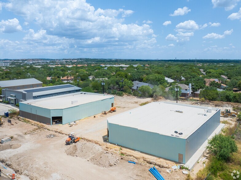 More Photos Of 15910 University Oak, San Antonio Warehouse For Lease
