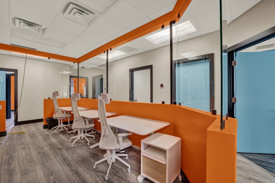 More Photos Of 30665 N Us Hwy 281, Bulverde Office For Sale