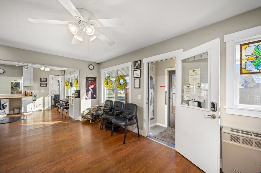 More Photos Of 401 N Stephen St, Clark Fork Storefront Retail Residential For Sale