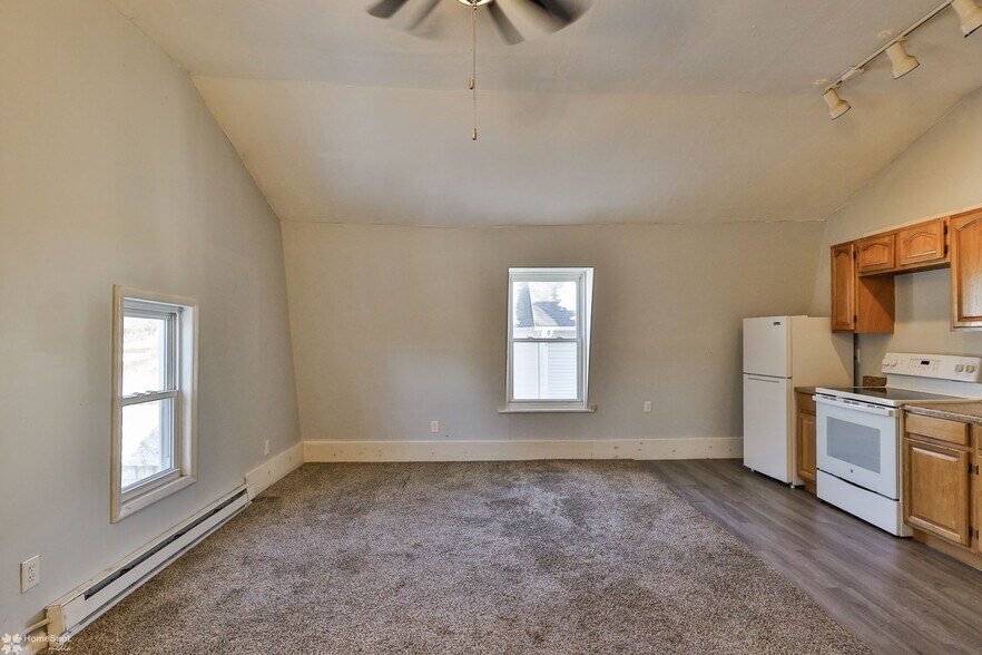 More Photos Of 38 W Central Ave, Bangor Apartments For Sale