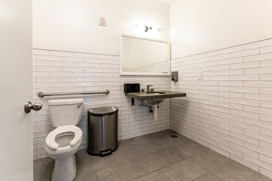 More Photos Of 890 Main St, Park City Apartments For Lease