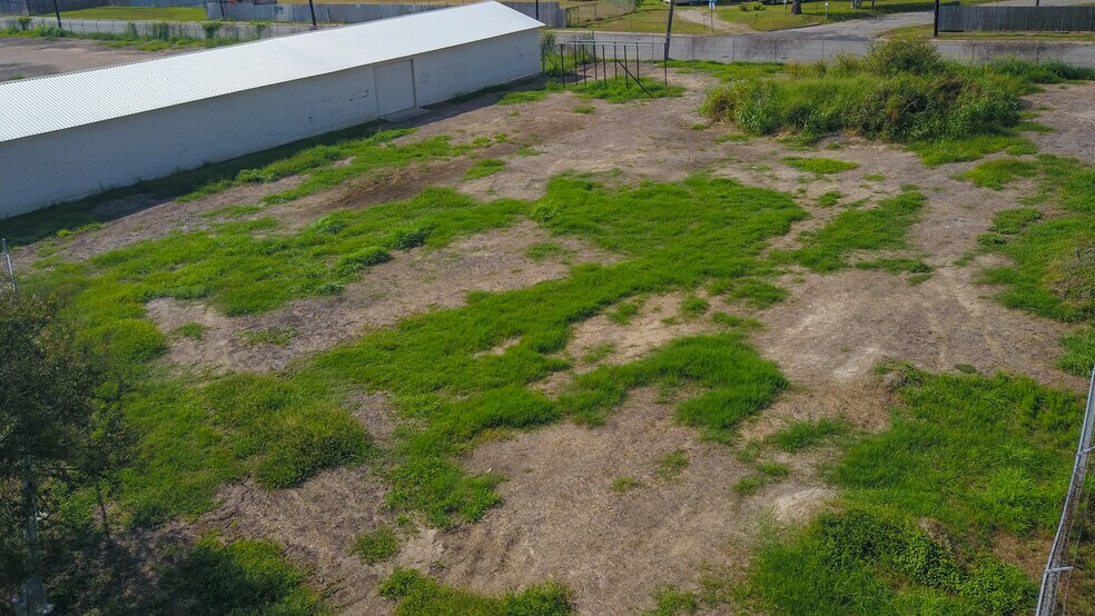More Photos Of 2203 Port Lavaca Dr, Victoria Industrial For Sale