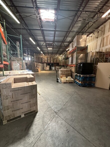 More Photos Of 1200 S Rogers Cir, Boca Raton Warehouse For Lease