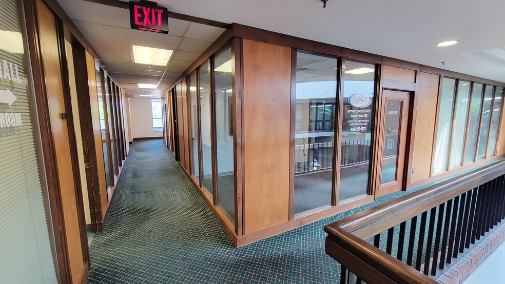 More Photos Of 1600 Heritage Lndg, Saint Charles Office For Lease