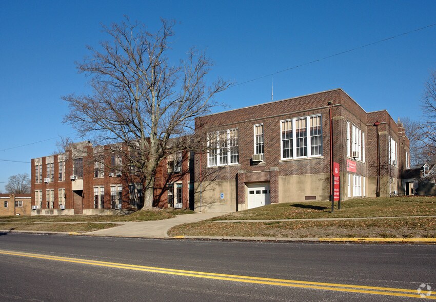 Primary Photo Of 200 S Green St, Georgetown Loft Creative Space For Sale
