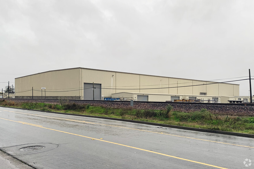 Primary Photo Of 2801 Giant Rd, Richmond Warehouse For Lease