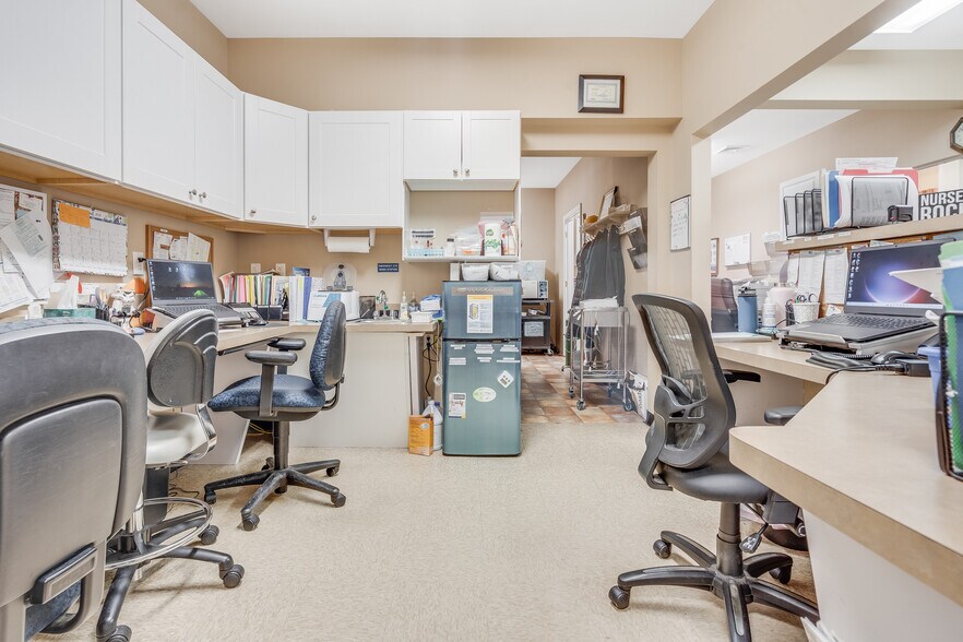 More Photos Of 5 Walter E Foran Blvd, Flemington Medical For Sale