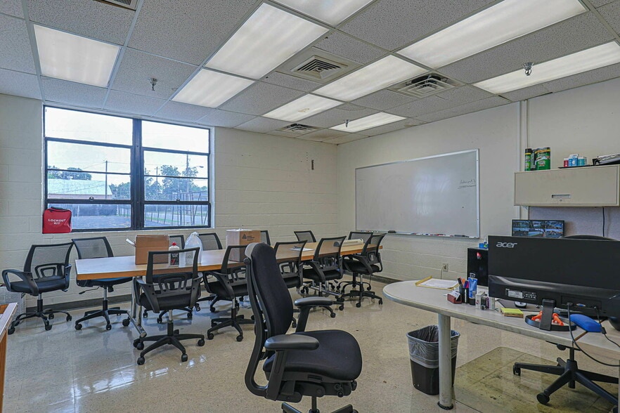 More Photos Of 1323 11th Ave, Columbus Industrial For Sale