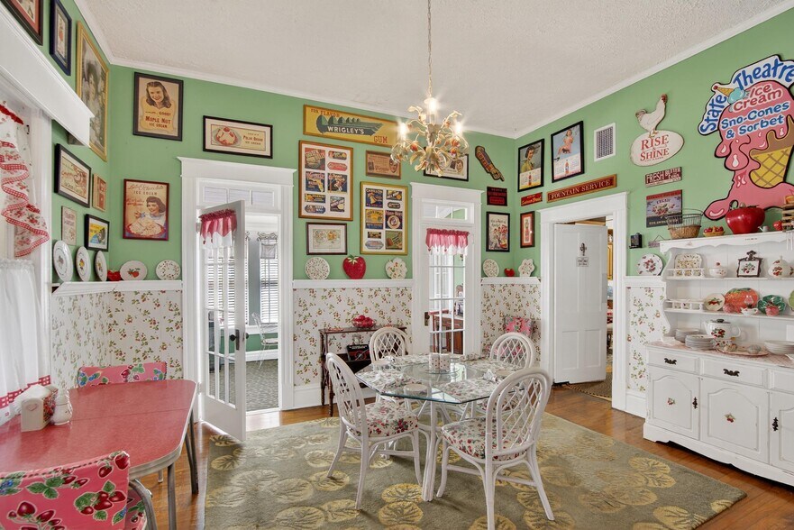 More Photos Of 805 N Wheeler St, Plant City Hospitality For Sale