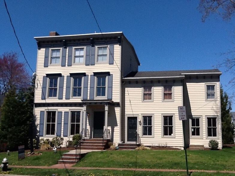 More Photos Of 76 Main St, Chatham Office For Lease