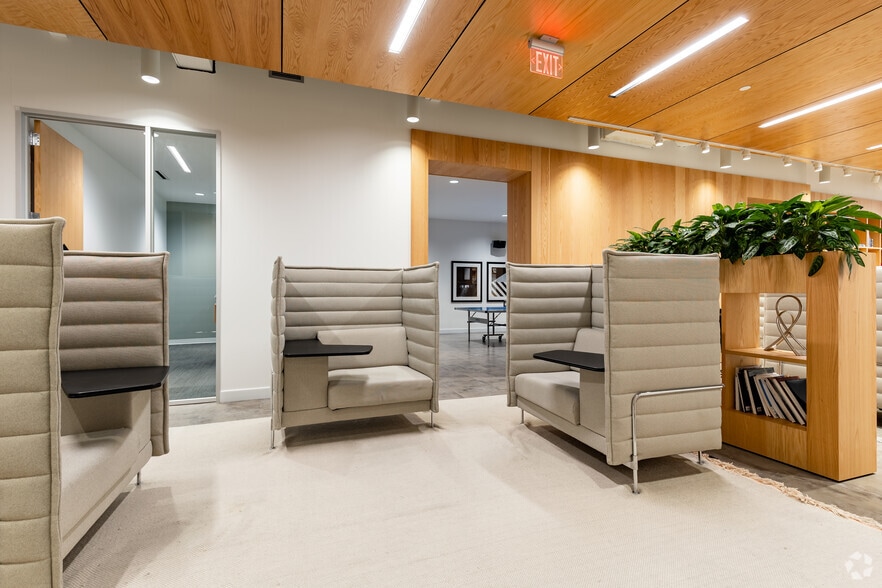 More Photos Of 6600 Chase Oaks Blvd, Plano Coworking Space