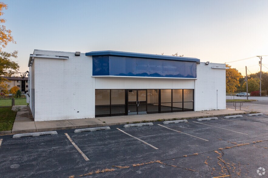 More Photos Of 2700 E Sauk Trail Rd, Sauk Village Storefront Retail Office For Sale