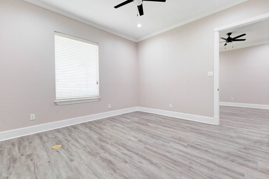More Photos Of 11601 Spring Cypress Rd, Tomball Medical For Lease