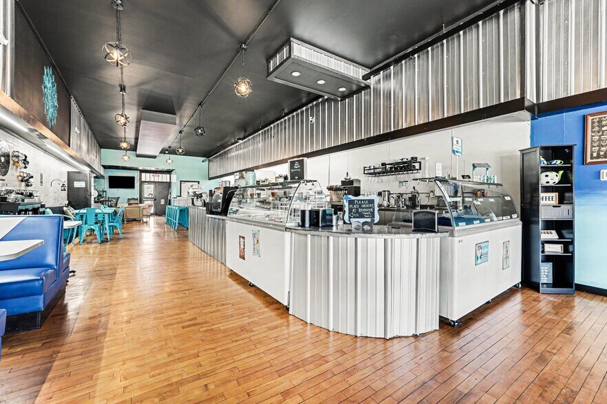 More Photos Of 7 E Muskegon St, Kent City Storefront Retail Residential For Lease