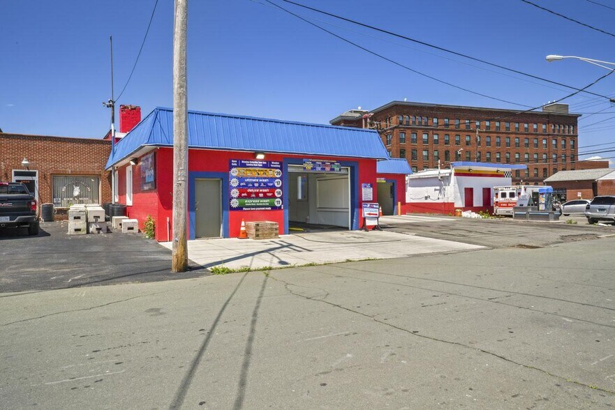 More Photos Of 690-696 River St, Troy Freestanding For Sale