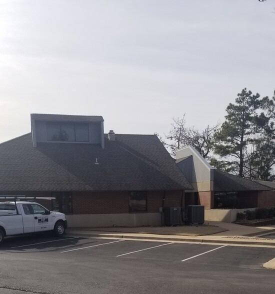 More Photos Of 8811 E Reno Ave, Midwest City Medical For Sale