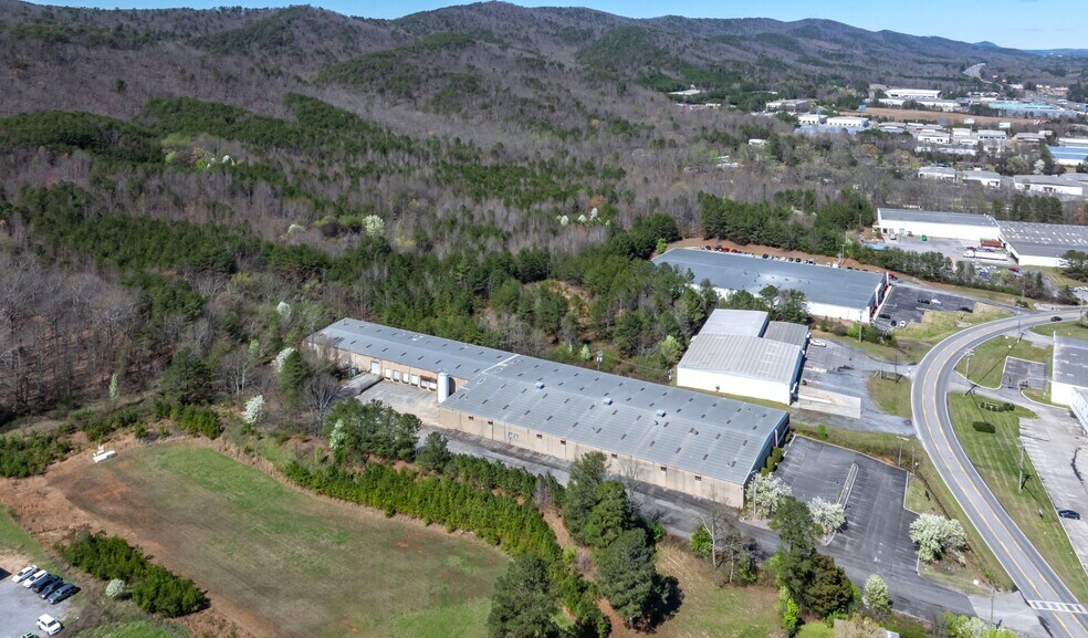 More Photos Of 3314 Dug Gap Rd rd, Dalton Manufacturing For Sale