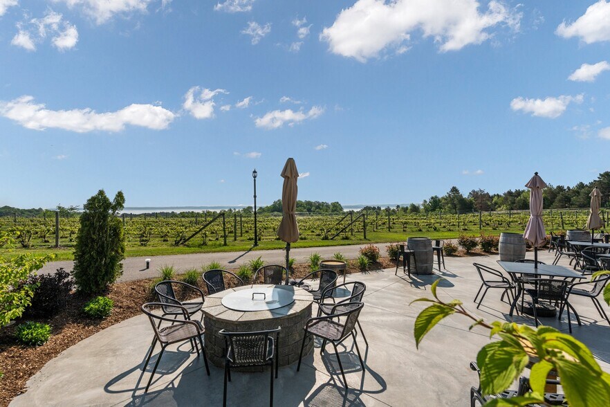 More Photos Of 10343 E Hilltop Rd, Suttons Bay Winery Vineyard For Sale