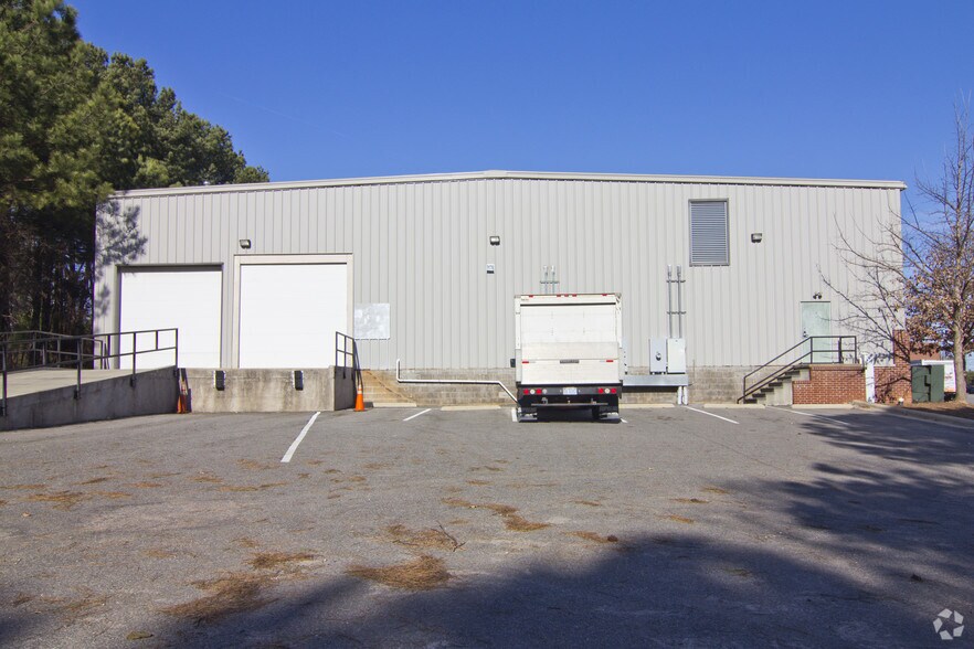 More Photos Of 2121 Atlantic Ave, Raleigh Light Manufacturing For Lease