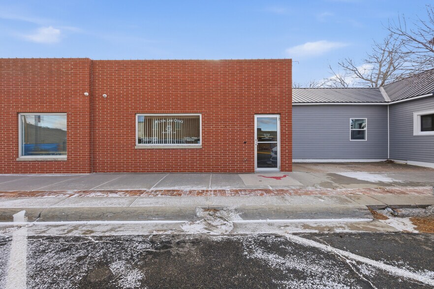 More Photos Of 116 E 2nd St, Kimball Office For Sale