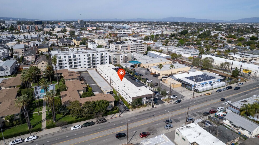 More Photos Of 5331 Cahuenga Blvd, North Hollywood Apartments For Sale