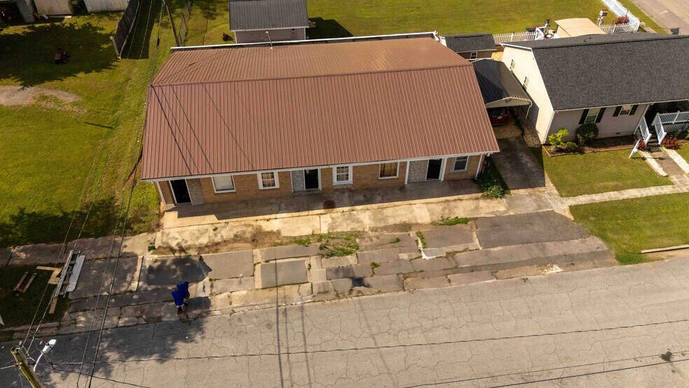 More Photos Of 8 2nd St, Aragon Apartments For Sale