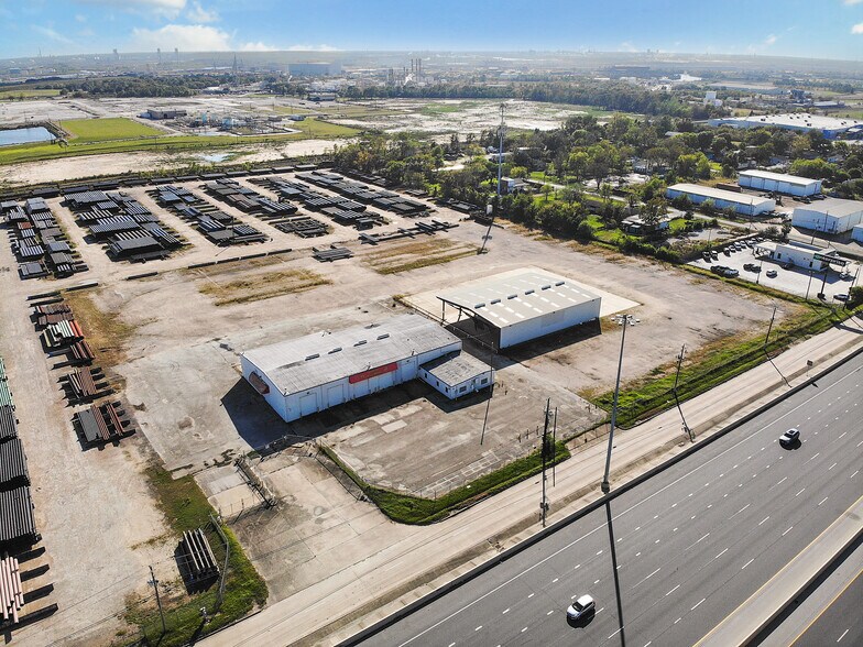 More Photos Of 14214 East Fwy, Houston Land For Lease