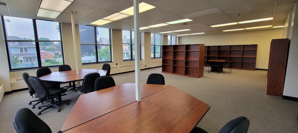 More Photos Of 1030 E Jefferson Blvd, South Bend Medical For Sale