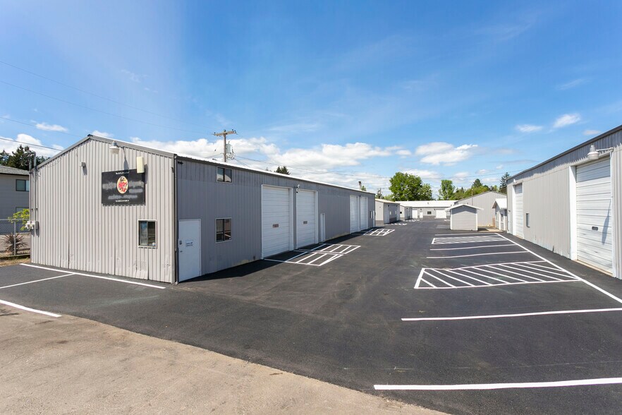 More Photos Of 1091 Chemawa, Keizer Warehouse For Lease