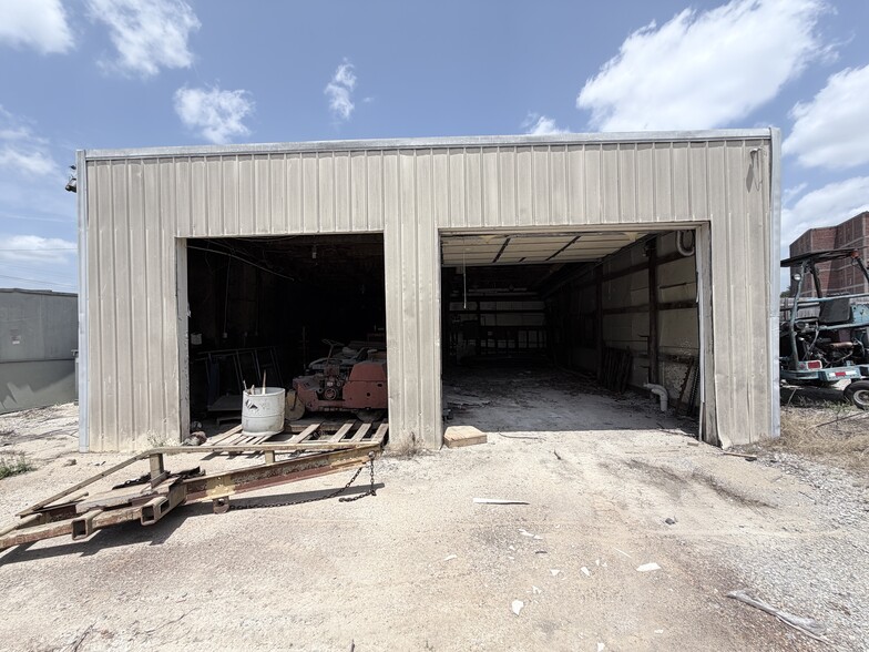 More Photos Of 3111 Dixie Hwy, Louisville Warehouse For Sale