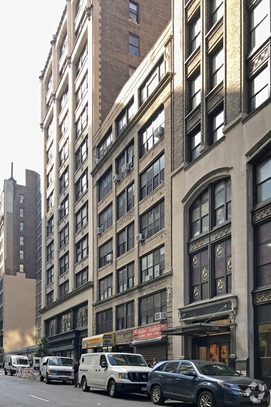 More Photos Of 154-156 W 27th St, New York Apartments For Lease