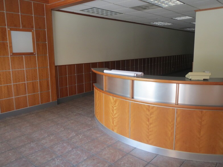 More Photos Of 456 Apple St, Pottstown Warehouse For Lease