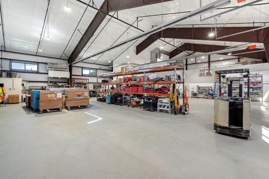 More Photos Of 5740 Boeing Dr, Loveland Warehouse For Sale