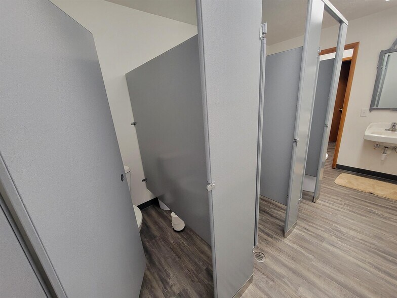 More Photos Of 38404 Road 719, McCook Office For Sale