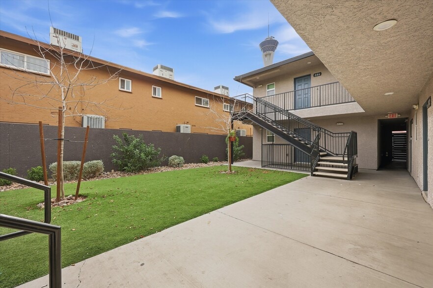 More Photos Of 1821 Santa Paula Dr, Las Vegas Apartments For Sale