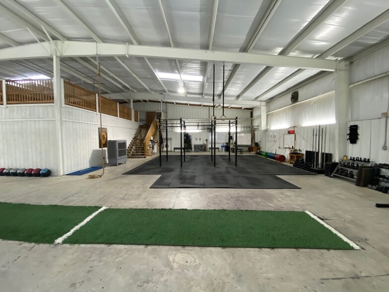 More Photos Of 11842 S 33rd Ave W, Sapulpa Warehouse For Lease