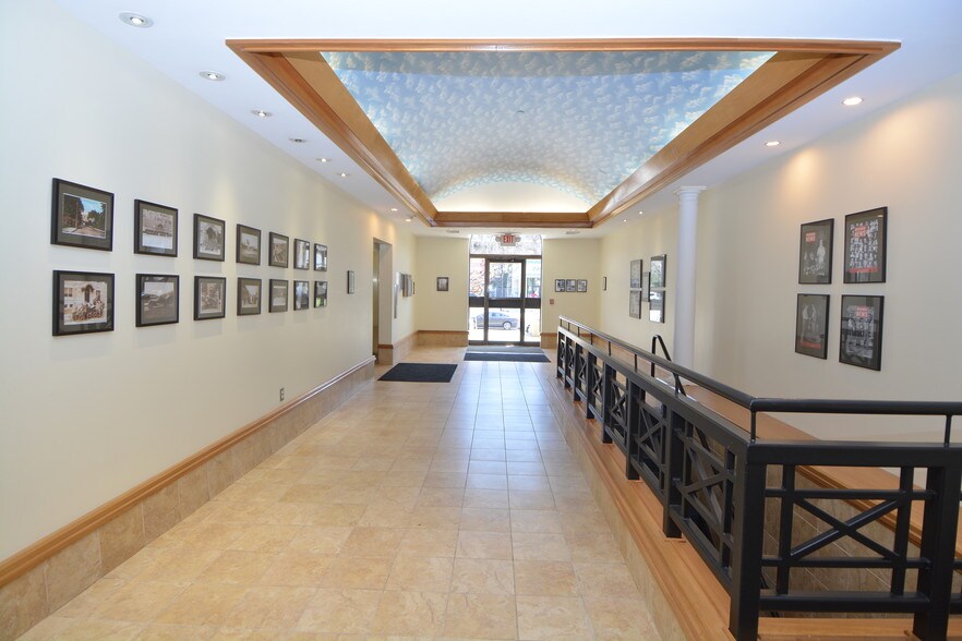 More Photos Of 225 N Main St, Bristol Coworking Space