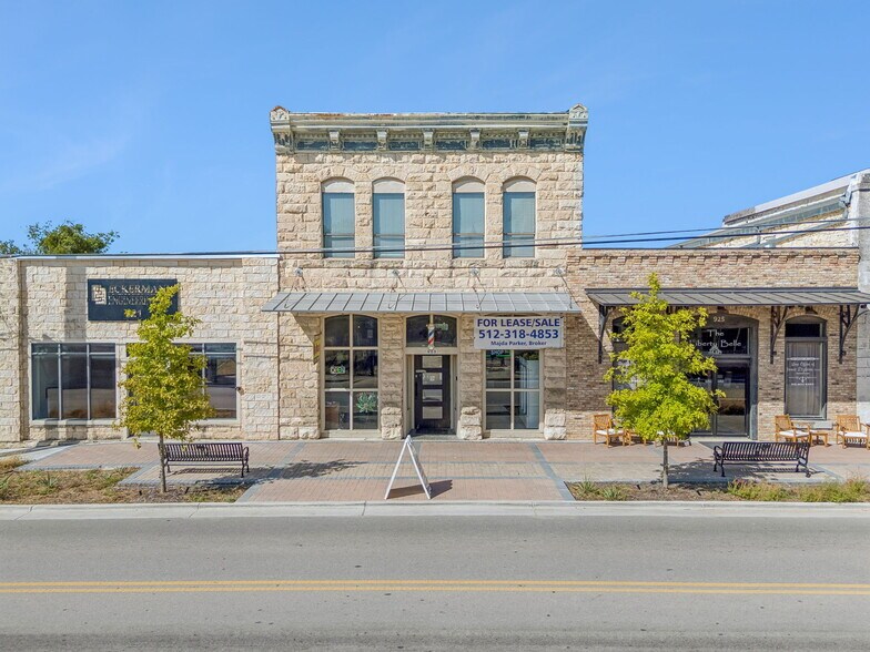 Primary Photo Of 923 Main St, Liberty Hill Convenience Store For Sale
