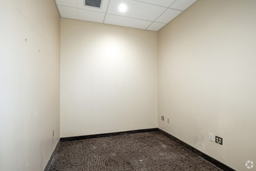 More Photos Of 835 Hamilton St, Allentown Apartments For Lease
