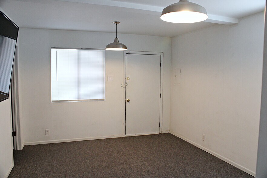 More Photos Of 2317 E Missouri Ave, El Paso Freestanding For Lease